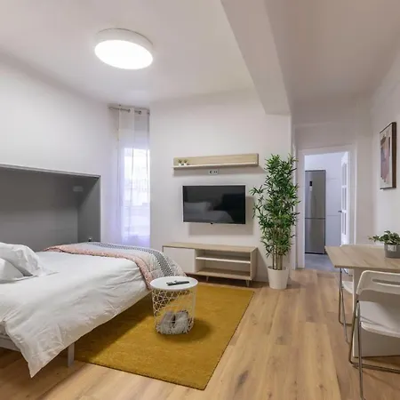 2 Paradas Al Cascoviejo, 1 Min Al Metro - Basarrate Апартаменты *