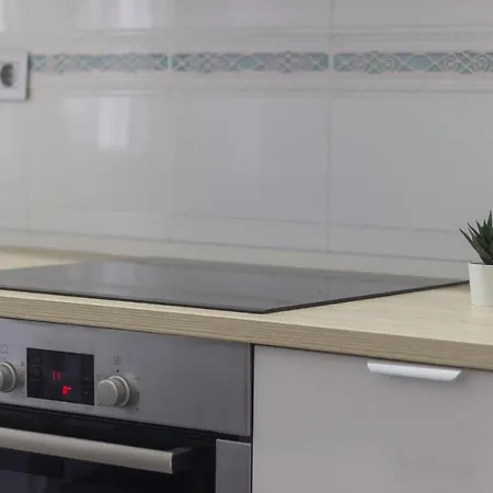 2 Paradas Al Cascoviejo, 1 Min Al Metro - Basarrate