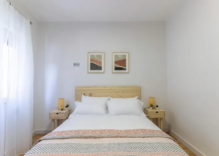 2 Paradas Al Cascoviejo, 1 Min Al Metro - Basarrate *