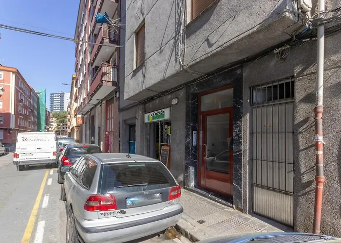 2 Paradas Al Cascoviejo, 1 Min Al Metro - Basarrate *