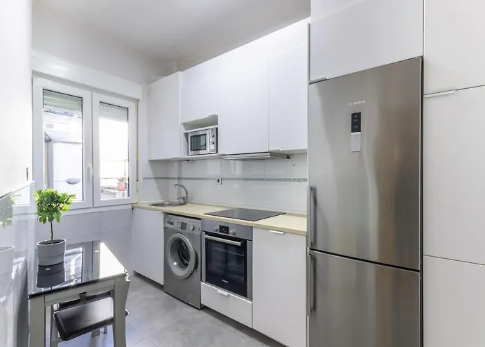 2 Paradas Al Cascoviejo, 1 Min Al Metro - Basarrate *